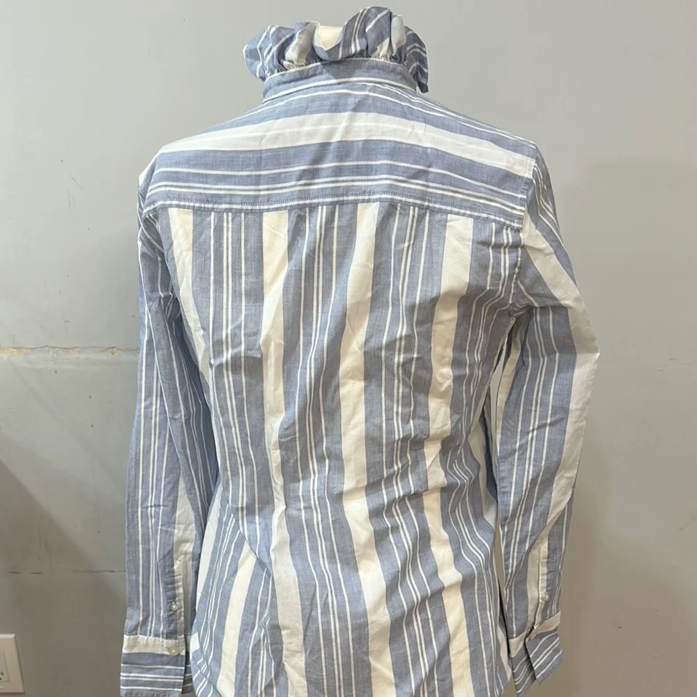 Banana Republic Blue and White Striped Button Down Shirt - Picture 3 of 6